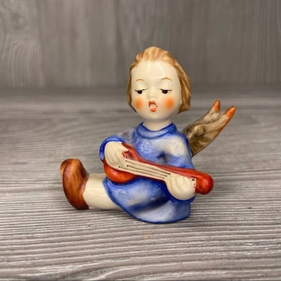 Vintage 1967 Goebel Hummel Figurine 238/A Angel With Lute Christmas - Picture 1 of 7